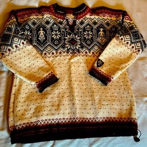 Dale of Norway sweater men’s medium